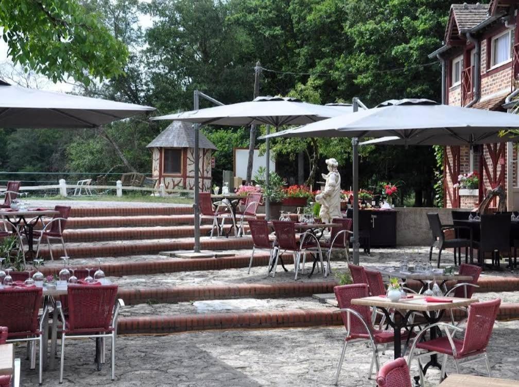 Hotel - Restaurant Le Moulin De Villiers Nouan-le-Fuzelier Buitenkant foto