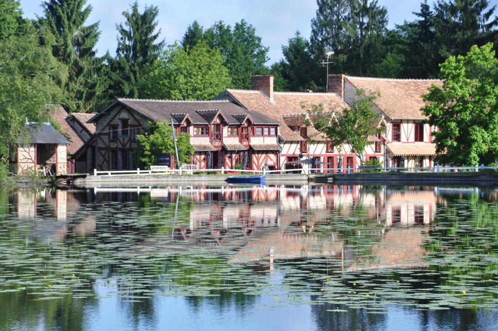 Hotel - Restaurant Le Moulin De Villiers Nouan-le-Fuzelier Buitenkant foto