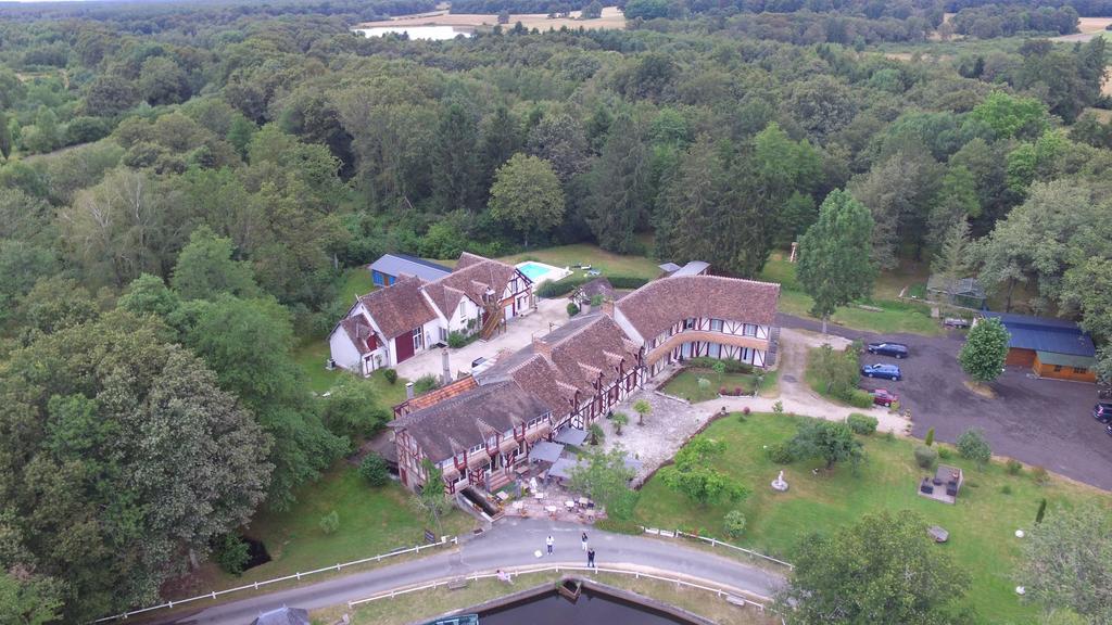 Hotel - Restaurant Le Moulin De Villiers Nouan-le-Fuzelier Buitenkant foto